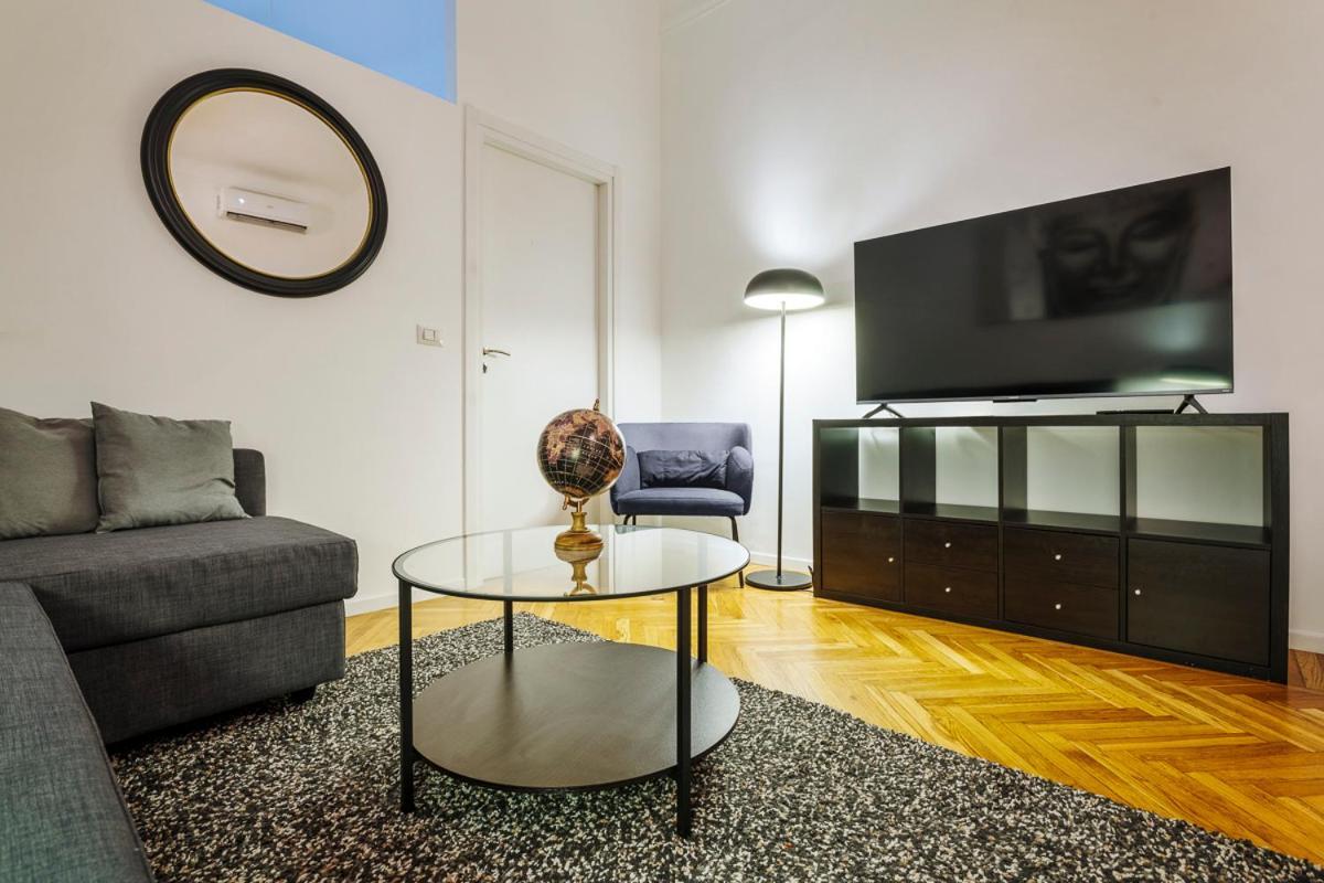 Luxury 4 Bedrooms Apartments Close To Duomo 밀라노 외부 사진