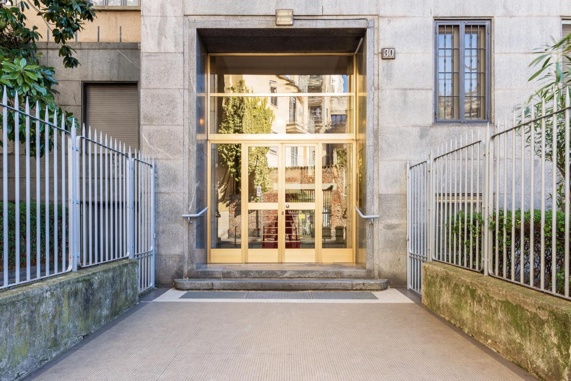 Luxury 4 Bedrooms Apartments Close To Duomo 밀라노 외부 사진